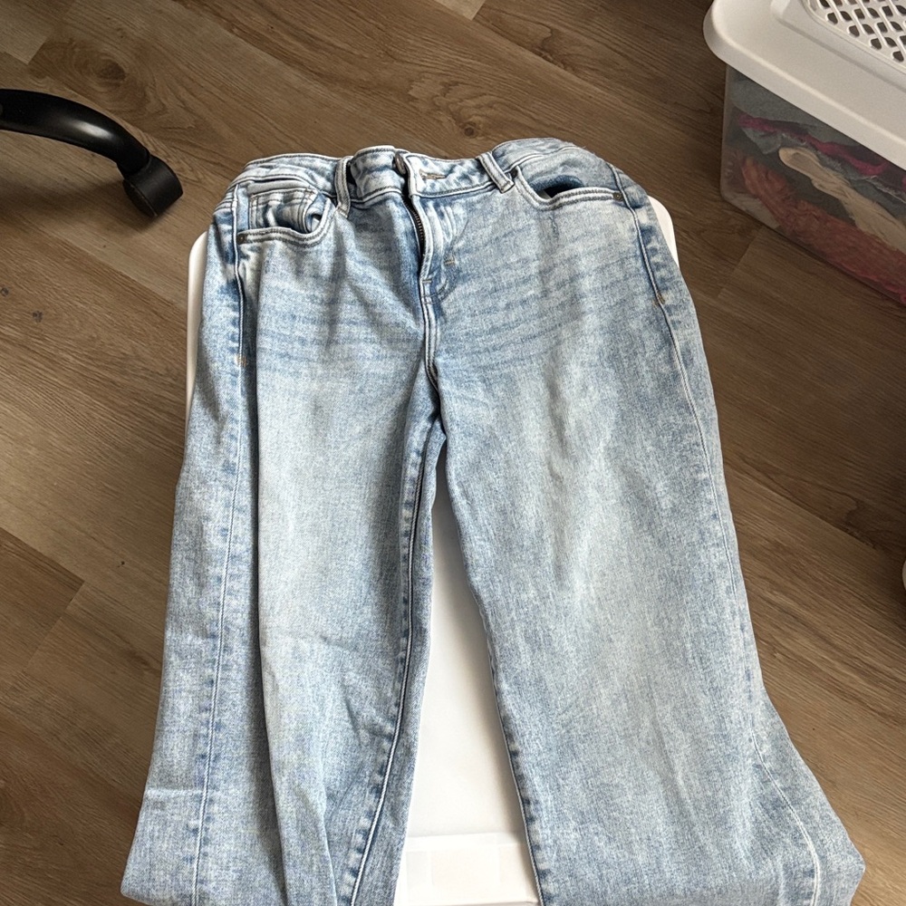 Classic Light Blue Straight Leg Women's Jeans